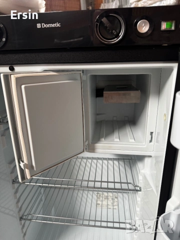 Хладилник Dometic RM5380  (Свален от чисто нов Кемпер)  , снимка 11 - Хладилни чанти - 51291725