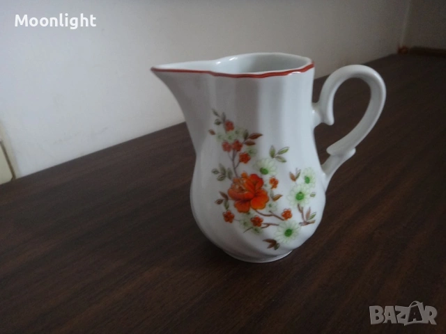 Български порцеланов чайник и латиера, снимка 13 - Сервизи - 53221522