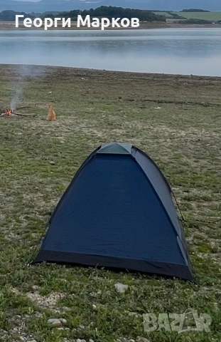 Двуместна палатка 200/140/105 см, 10 евро.