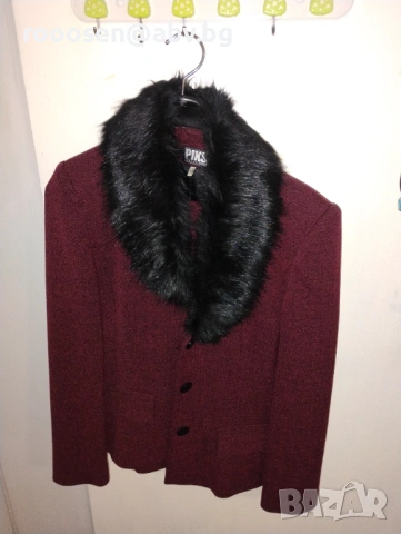 Три броя костюми