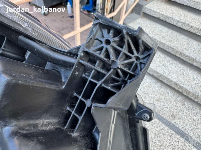 Десен фар KOITO Тойота Ярис Toypta Yaris 2023 само за 300лв. броя 81170-K0060, снимка 14 - Части - 51141870