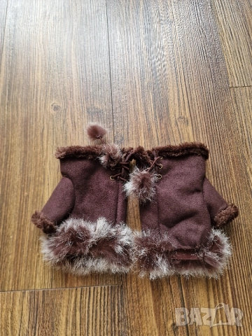 Страхотна дамски ръкавици UGG , нови с етикет, снимка 3 - Ръкавици - 52348977