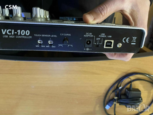 Vestax VCI 100 DJ Контролер, снимка 2 - Ресийвъри, усилватели, смесителни пултове - 52003440