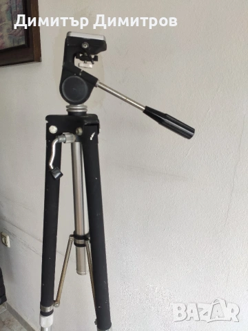 Статив SL 67 Slik , снимка 4 - Чанти, стативи, аксесоари - 54262189