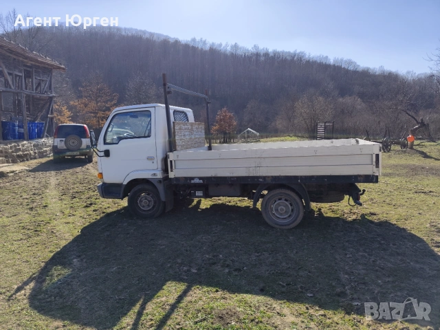 Nissan  камион бордови, категория В, снимка 11 - Бусове и автобуси - 54083826