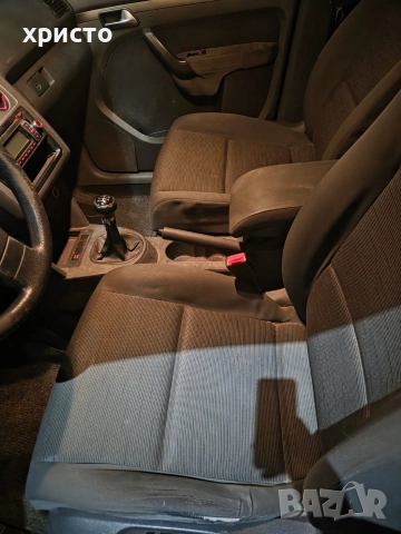 vw touran , снимка 10 - Автомобили и джипове - 52881235