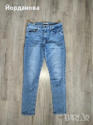 Еластични дънки с висока талия