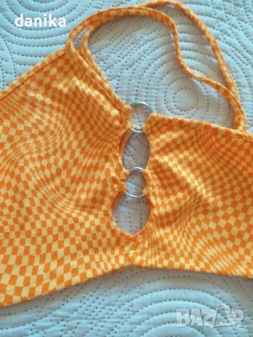 Къс топ , бюстиета  Bershka S Подарявам , снимка 2 - Корсети, бюстиета, топове - 51039433