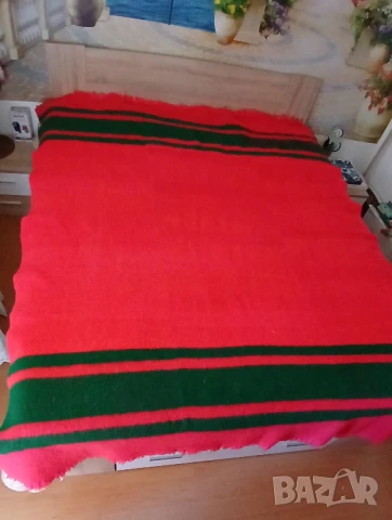Вълнени двулицеви одеала., снимка 8 - Олекотени завивки и одеяла - 50885528