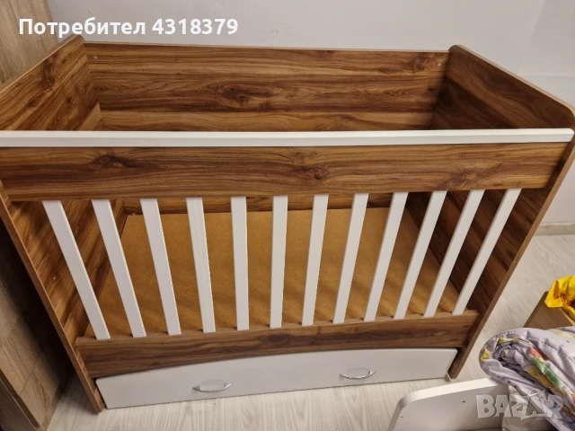 Продавам дървена кошара