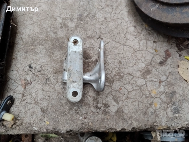 Панта Врата Долна Предна Лява За Мерцедес Ц 2003г / Mercedes C 2003y