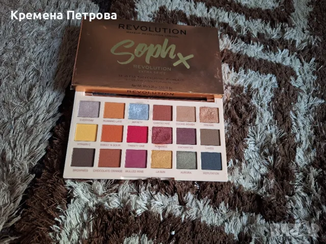 Сенки за очи Makeup Revolution X Soph Extra Spice , снимка 2 - Декоративна козметика - 48281871