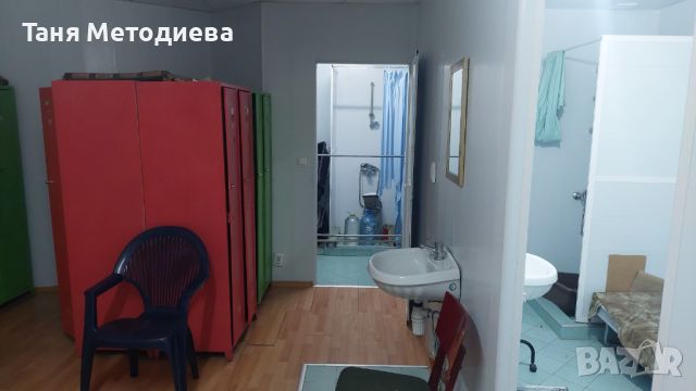 ИЗГОДНО Отдават се под наем Производствено помещение 514кв.м и Шоурум и офиси с площ 200кв.м., снимка 11 - Производствени сгради - 46186389