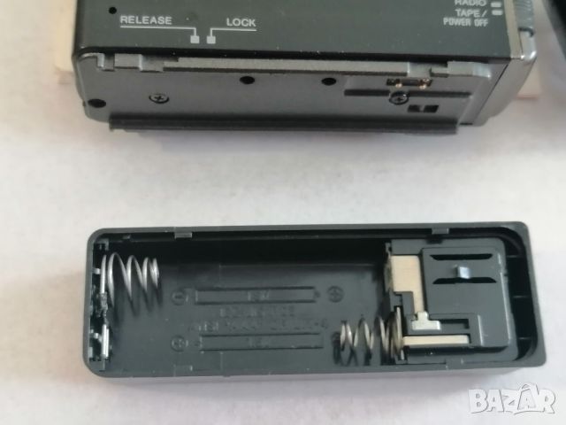 Ретро уокмен AIWA HS-J202, снимка 11 - Радиокасетофони, транзистори - 46486539