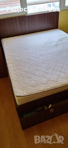 спалня 160/220, махагон с 2 чекмеджета и матрак, снимка 4 - Спални и легла - 52304528