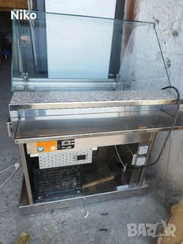 Малка хладилна витрина , снимка 2 - Хладилни витрини и фризери - 54244318