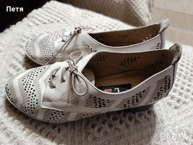 Дамски обувки с перфорация, снимка 2 - Дамски ежедневни обувки - 52575316