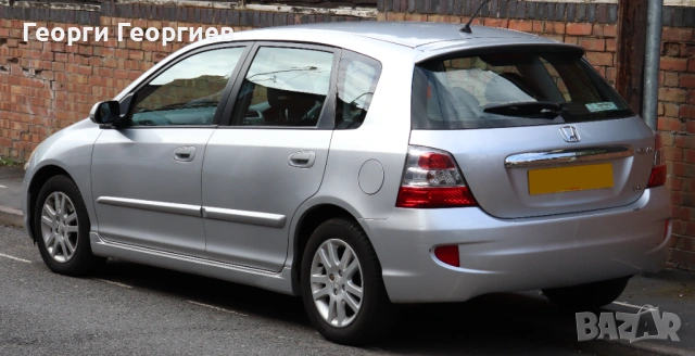 Продавам средно и крайно гърне за Сивик 7 бензин EP1/EP2 1.4/1.6  с 5 врати.