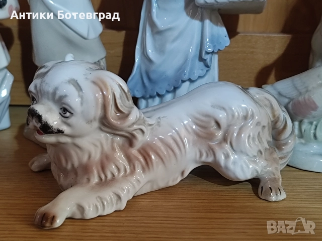 Румънка порцеланова фигура Пекинез