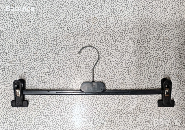 Закачалка за дрехи, пластмасова