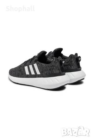 Маратонки adidas номер 38 и 40