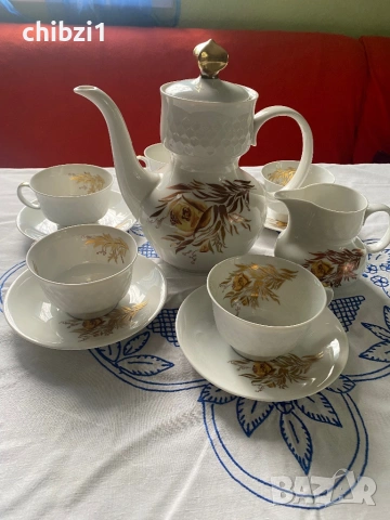 ⚜️Прекрасен немски порцеланов сервиз с много позлата и релеф от бивша ГДР!, снимка 7 - Сервизи - 53195980