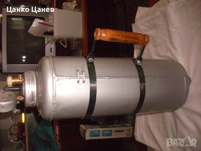 Продавам бутилка за згъстен въздух, пригодена за аерограф, снимка 5 - Други инструменти - 51234345