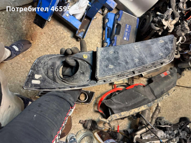 Решетката на дисктроника дясна на Ауди Audi A8 D4 H4 само за 30лв. 4H0807680D, снимка 2 - Части - 52541360