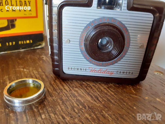 Ретро Kodak Brownie Holiday Camera1950г. No.179

, снимка 7 - Фотоапарати - 45684694