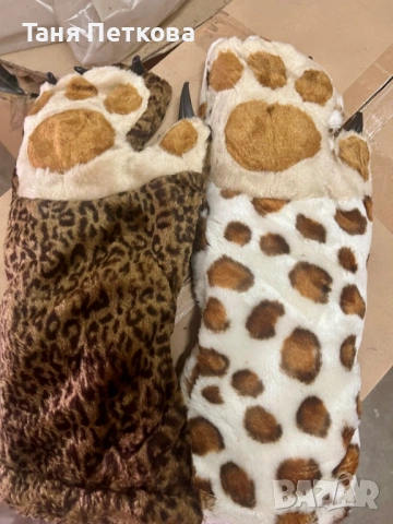 Плюшена ръкавица за котки 