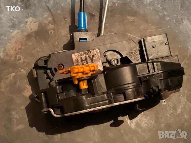 Предна лява брава за OPEL Astra J, Insignia, снимка 4 - Части - 52973474