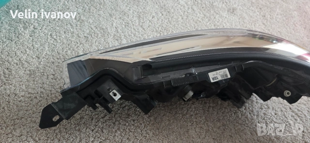 десен лед фар за Toyota C-HR, снимка 3 - Части - 53031385