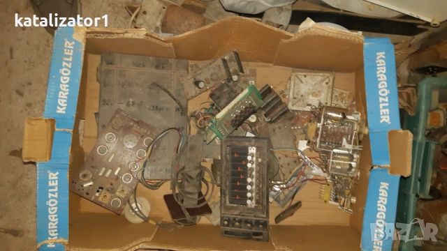 Стари модели уреди,радиа и др, снимка 16 - Антикварни и старинни предмети - 53274475