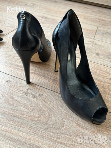 Дамски обувки на висок ток GUESS, снимка 5 - Дамски обувки на ток - 44993401