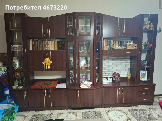 Продавам секция