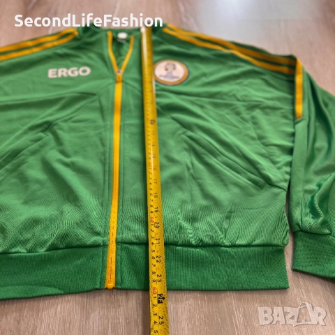 Яке Adidas UEFA EURO 2024 Volunteer, размер XL 42-44, закопчаване с цип, памук-полиестер, снимка 2 - Якета - 52165386