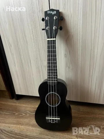 Сопрано укулеле - STAGG - цвят черна екстраваганца