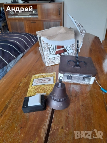 Стар електрически звънец Светилник, снимка 2 - Антикварни и старинни предмети - 52297874
