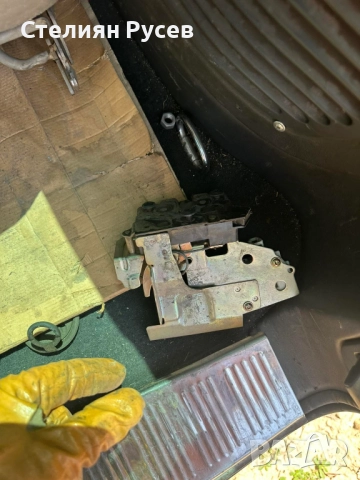 брава за багажника за VW Sharan 2.8i 204кс VR6 2002г - цена 15 лв или 7,67 евро   брава за 5тата баг, снимка 3 - Части - 52027767