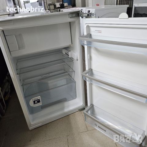 Немски малък хладилник с камера с изхвърлящи панти Bosch Exclusiv - ГАРАНЦИЯ, снимка 3 - Хладилници - 45782792
