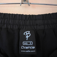 Дамски черен скиорски панталон S размер с джобове 🖤, снимка 4 - Спортни екипи - 44993250