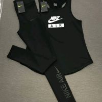 Дамски Екипи NIKE , снимка 1 - Спортни екипи - 46103001