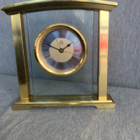 настолен часовник, снимка 1 - Антикварни и старинни предмети - 45037778