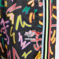 Детско долнище ADIDAS Originals Love Unites Print Track Pants Black/Multi, снимка 4 - Детски панталони и дънки - 45750319