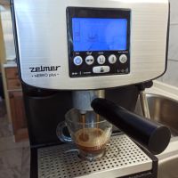 Кафемашина Зелмер с ръкохватка с крема диск, работи перфектно и прави страхотно кафе с каймак , снимка 4 - Кафемашини - 45520023
