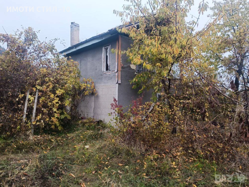 ПРОДАВА ДВУЕТАЖНА ТУХЛЕНА ВИЛА , снимка 1