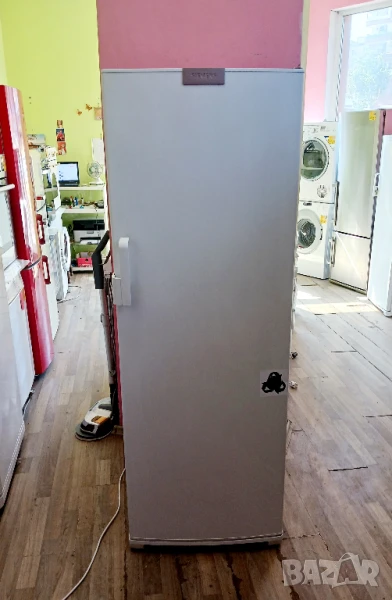 Хладилник с една врата SIEMENS, снимка 1
