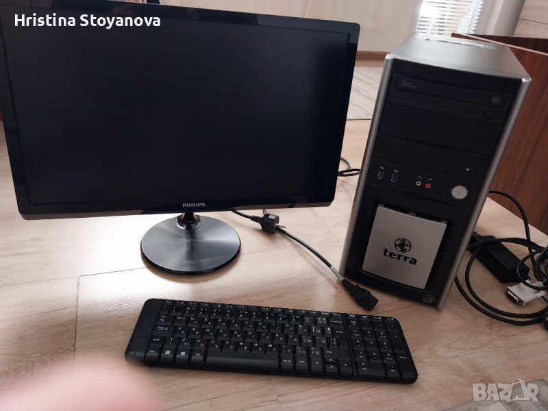 Компютър, монитор и клавиатура, снимка 1