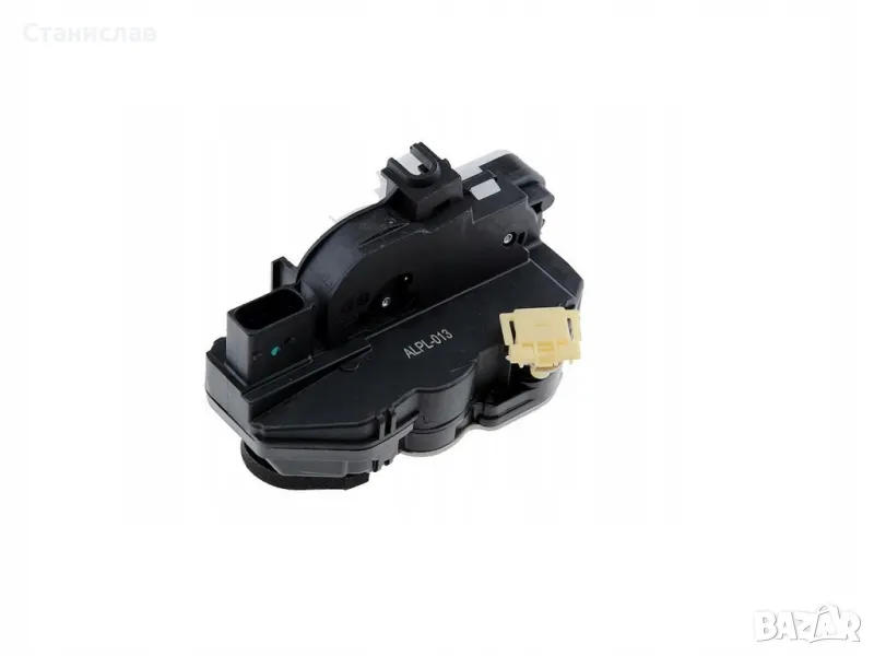 Chevrolet Trax Брава за предна дясна врата , снимка 1