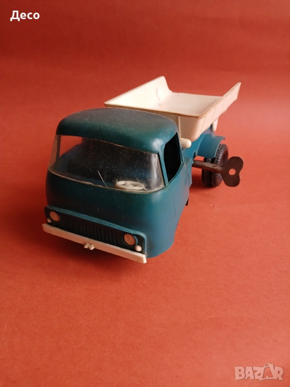 Стара руска играчка камион със ключ., снимка 1